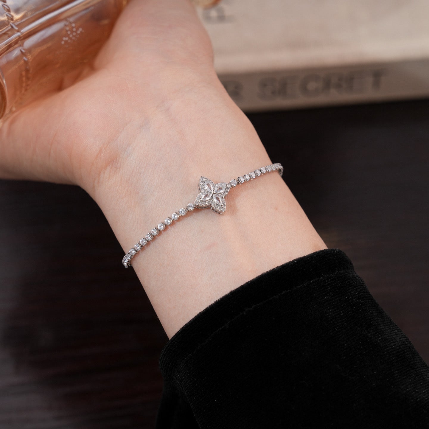 Pulsera ajustable trébol