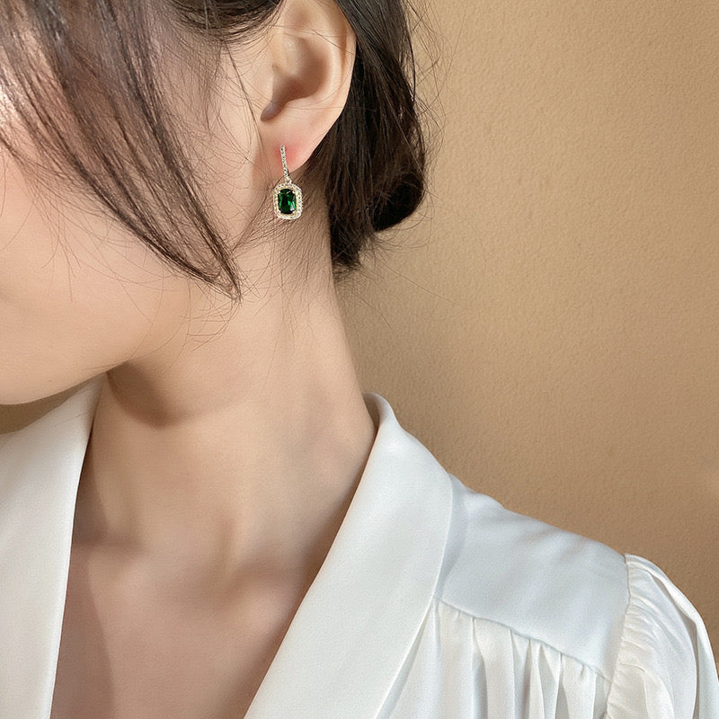 Aretes colgante de esmeralda