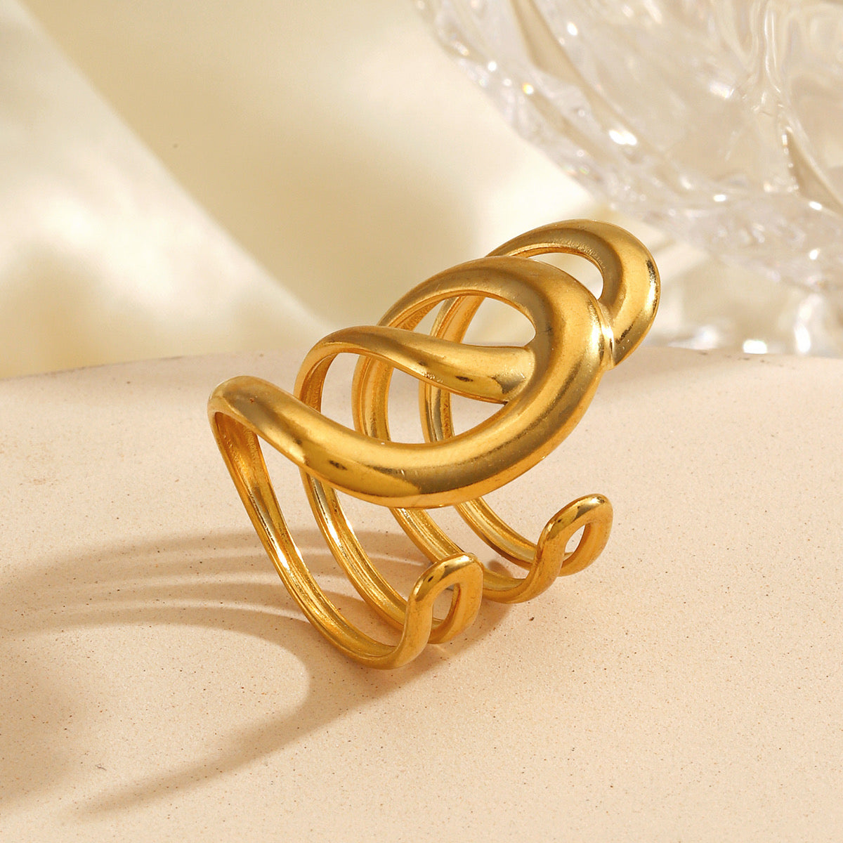 Anillo chuncky diferente