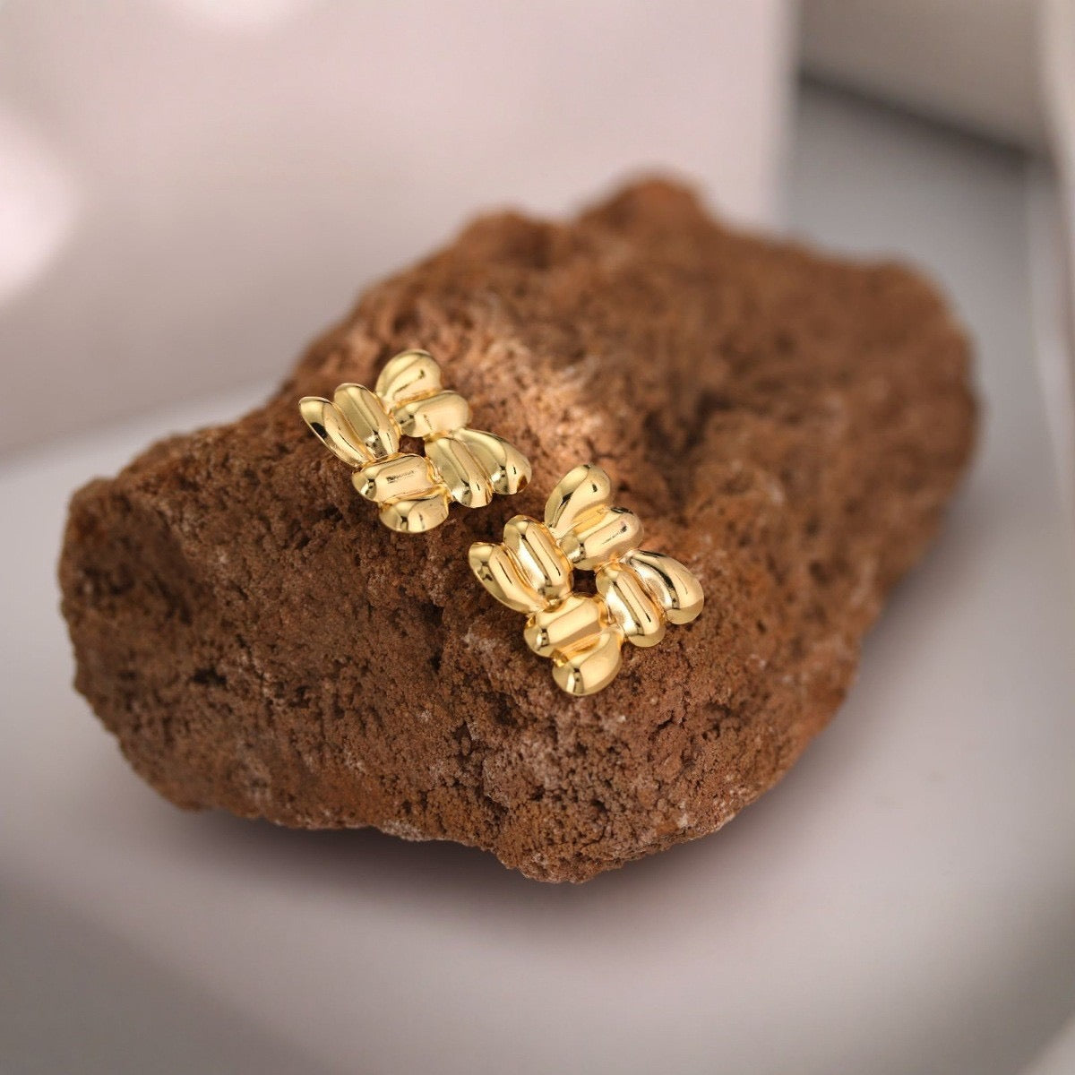 Aretes cuadro tejido