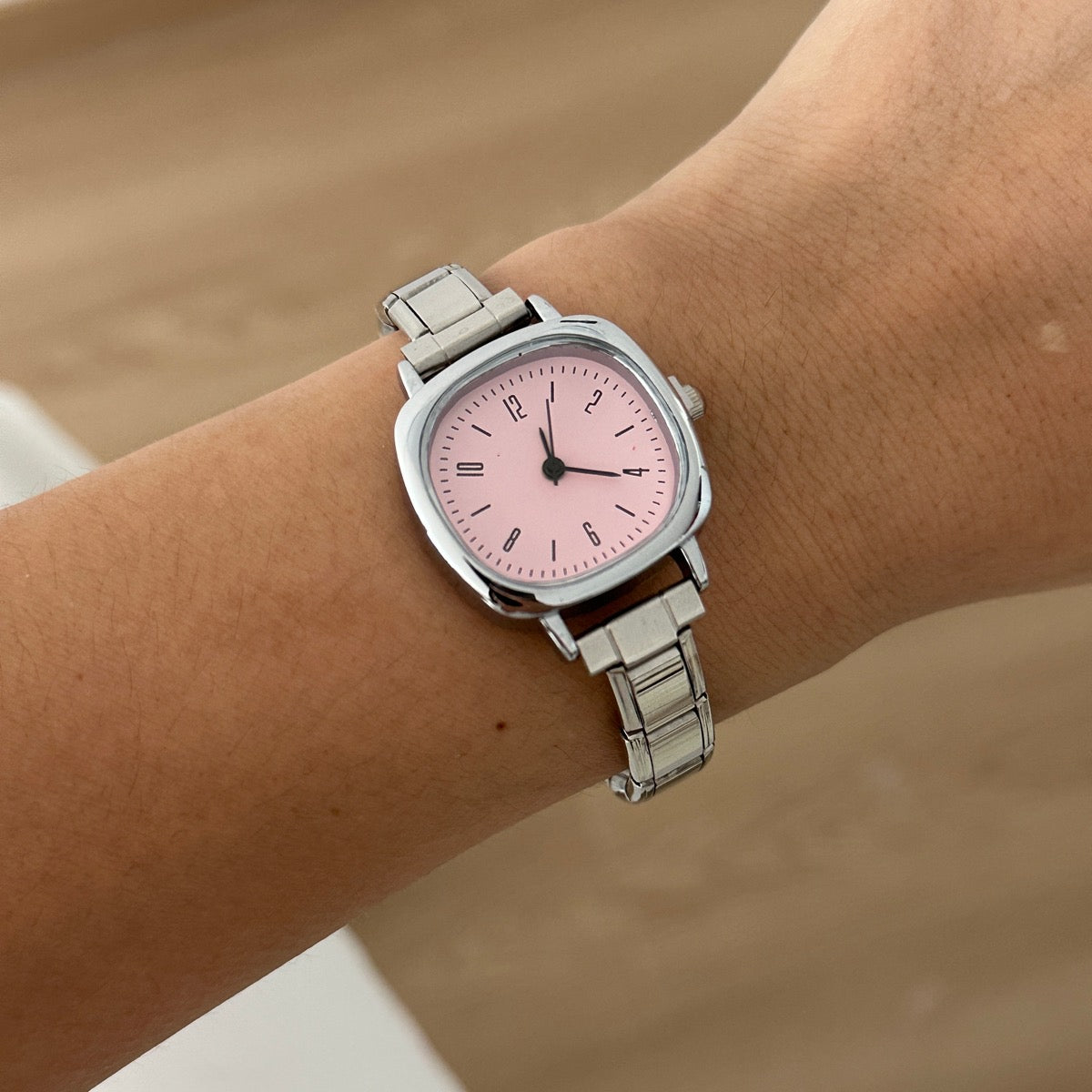 Reloj italiano cuadro carátula rosa plata