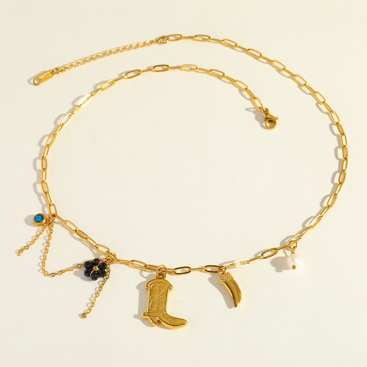 Collar bota/flor negra