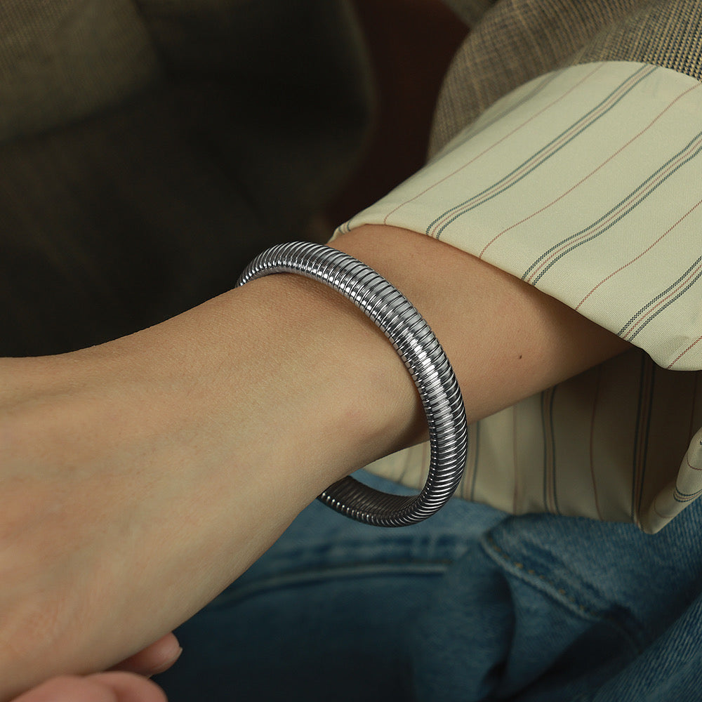 Pulsera gusano plata