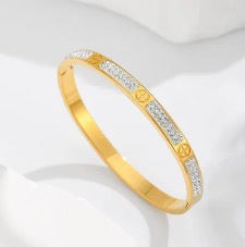 Brazalete brilloso estilo Cartier