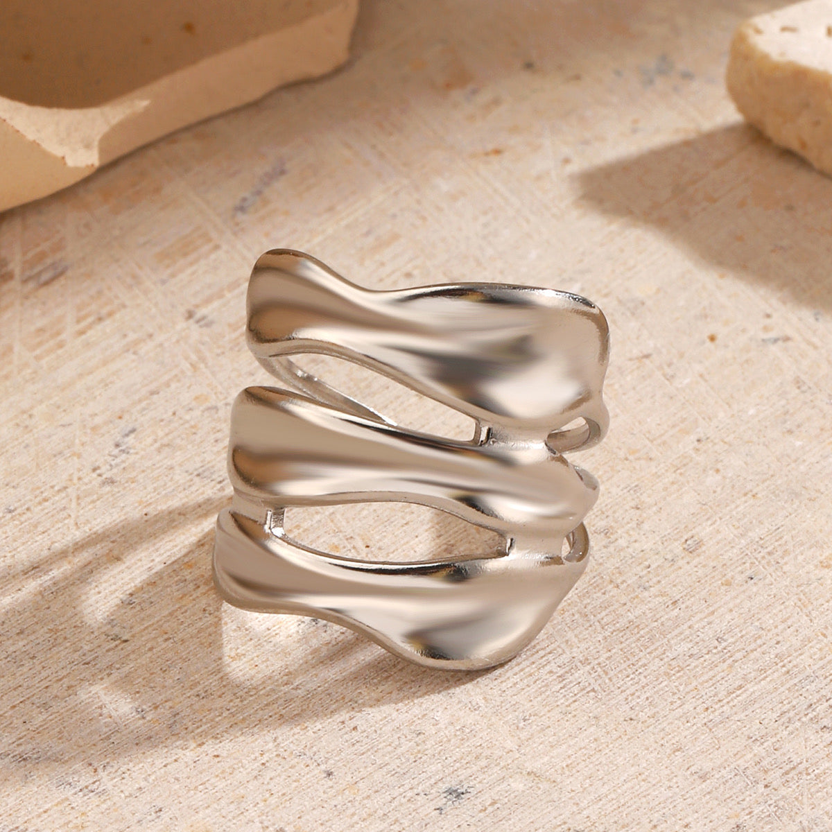 Anillo tres líneas ondeadas