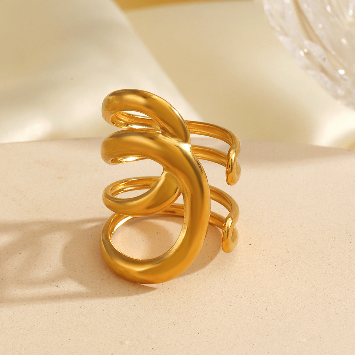 Anillo chuncky diferente
