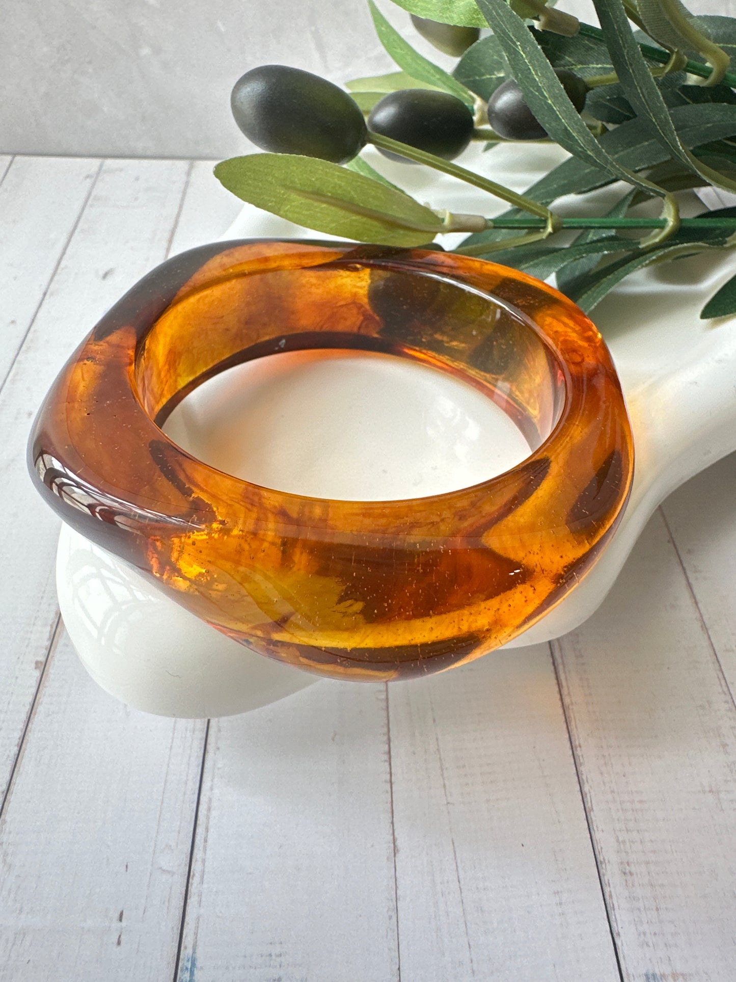 Pulsera acrílico café