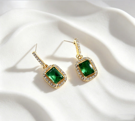 Aretes colgante de esmeralda