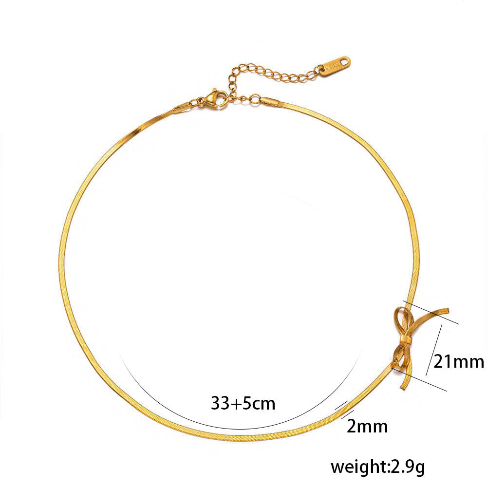 Collares moñito y corazones globo