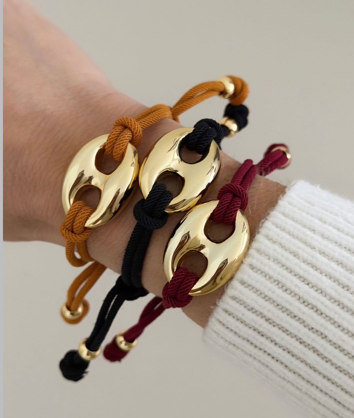 Pulsera de hilo