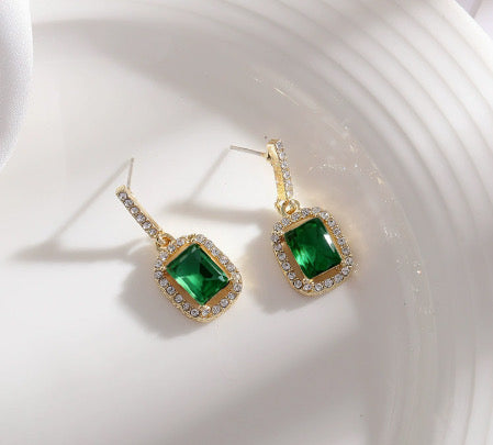 Aretes colgante de esmeralda