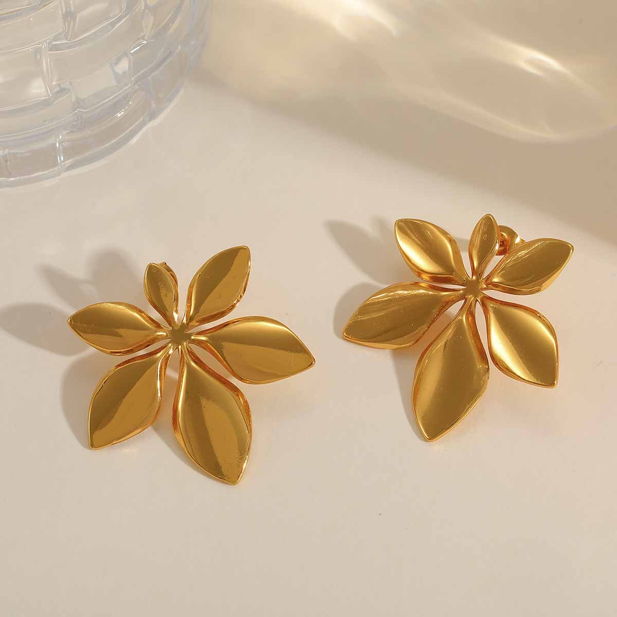 Aretes flor grande