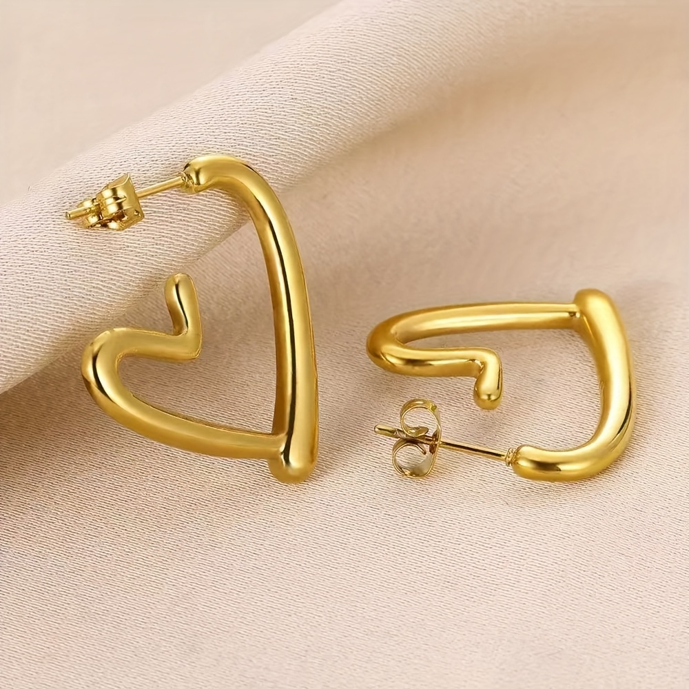 Aretes contorno de corazón