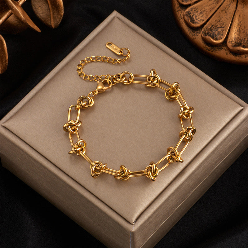 Pulsera eslabón con nudo