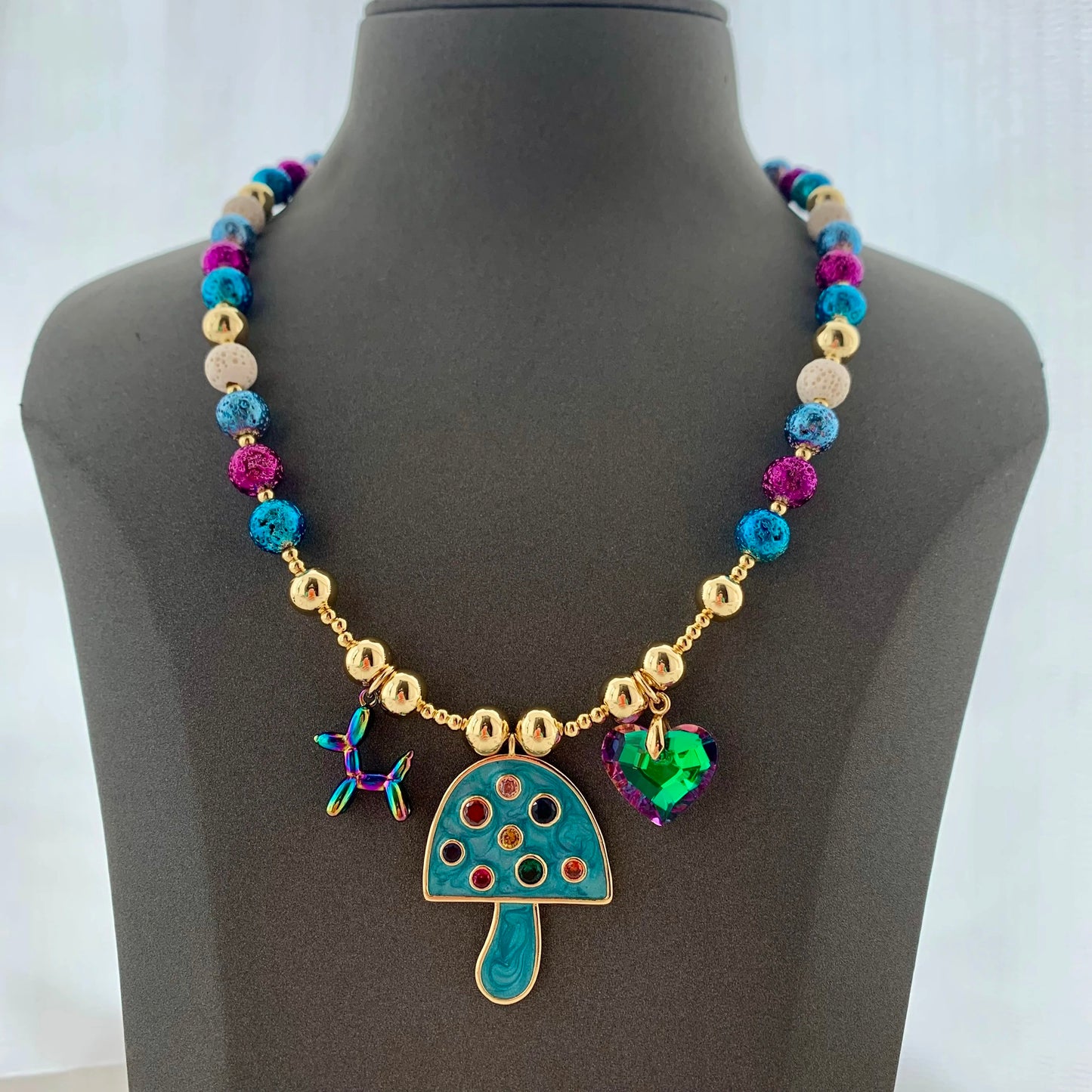 Collar virgen honguito