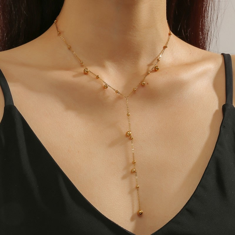 Collar corbatero bolitas