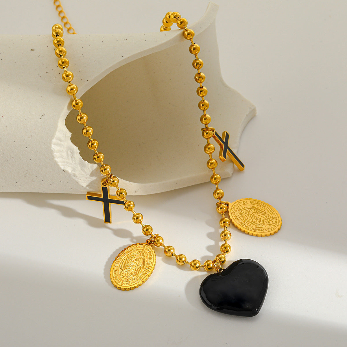 Collar Charms corazón negro