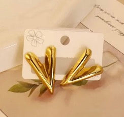 Aretes corazón estileto