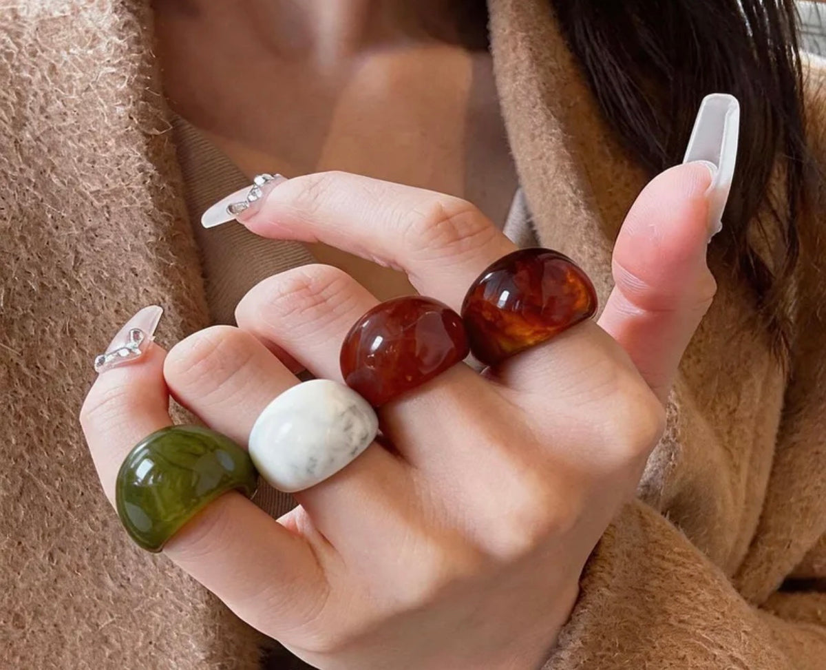 Anillo acrílico chuncky