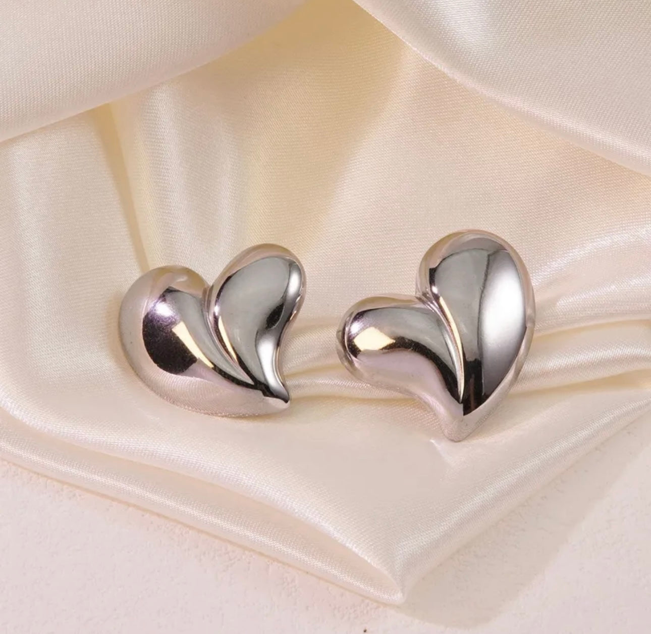 Aretes corazón premium plata