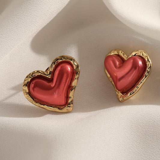 Aretes corazón aperlado rojo