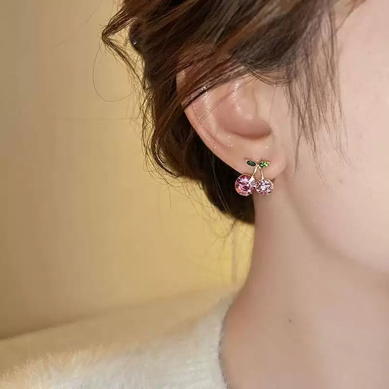 Aretes de cereza diamante