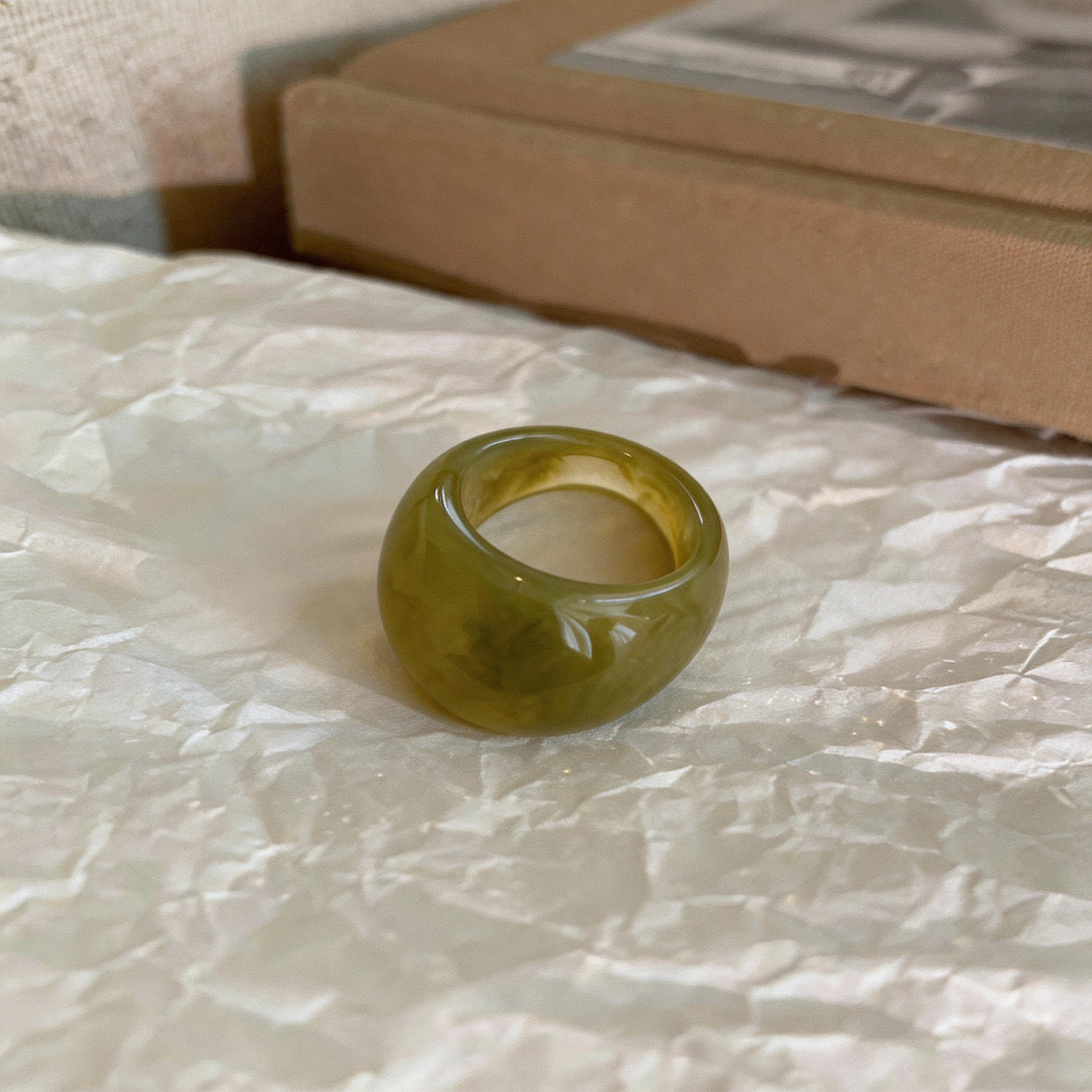 Anillo acrílico chuncky