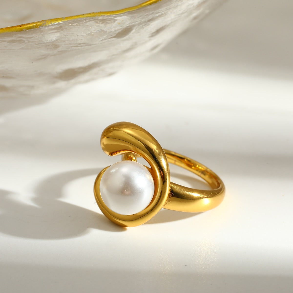 Anillo con punta en perla