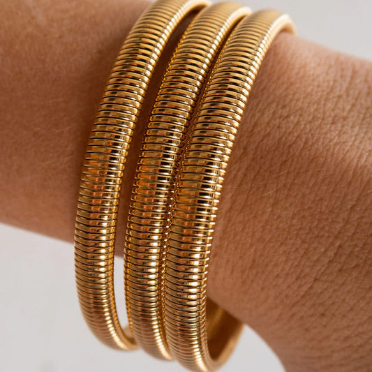 Pulsera gusano dorada 8mm