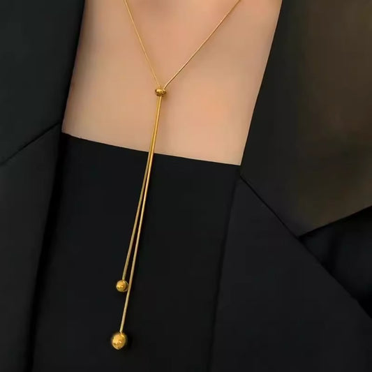 Collar corbatero ajustable con esferas irregular