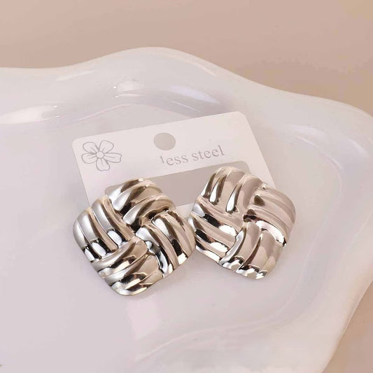 Aretes cuadro bordado plata