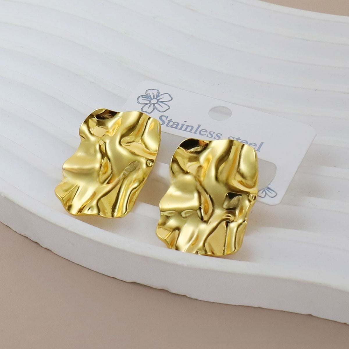 Aretes rectángulo arrugado