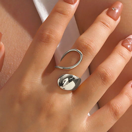 Anillo enredado irregular plata