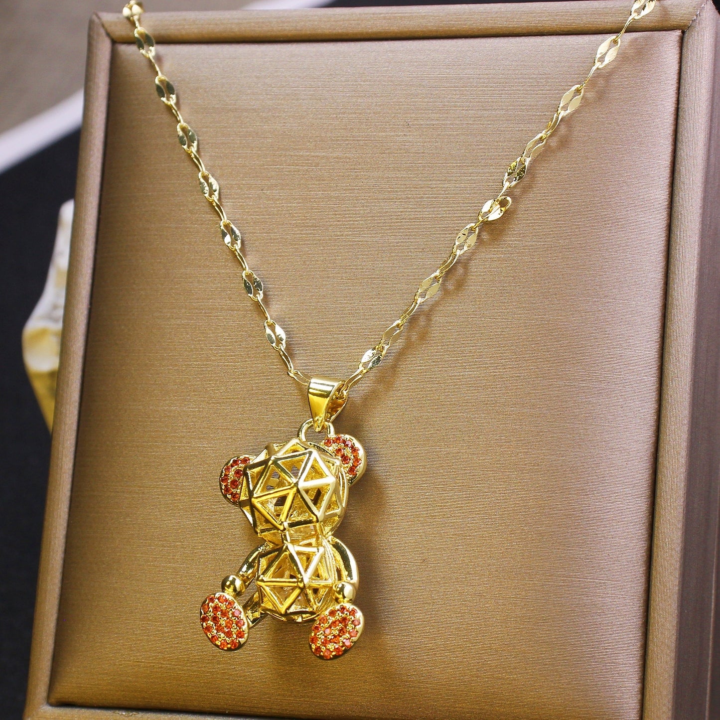 Collar osito de rombos