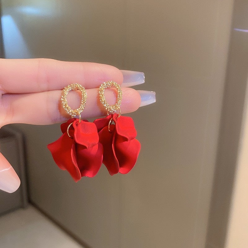 Aretes pétalos rojo