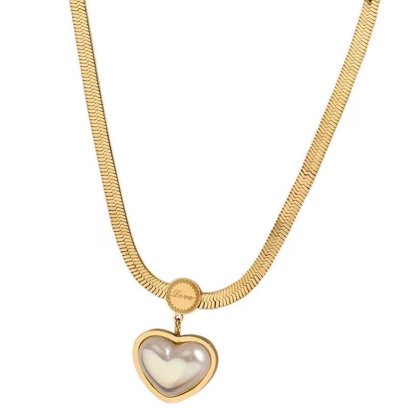 Collar planchado corazón perla