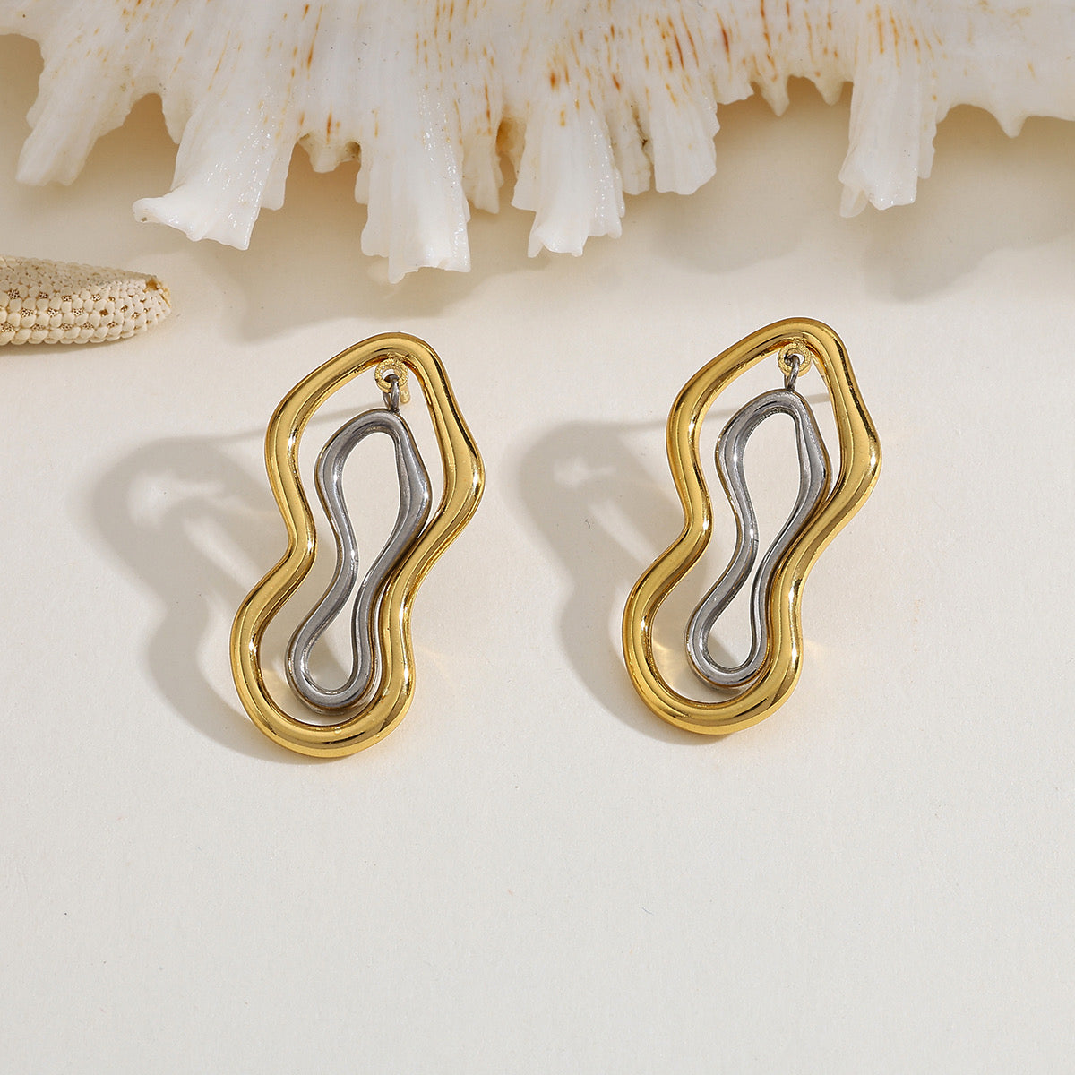 Aretes torcidos bitono