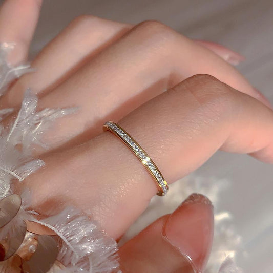 Anillo delgado brillo