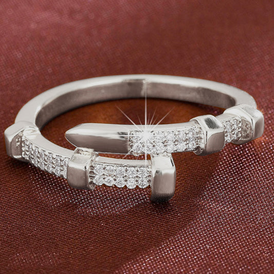 Anillo clavo diamantes plata