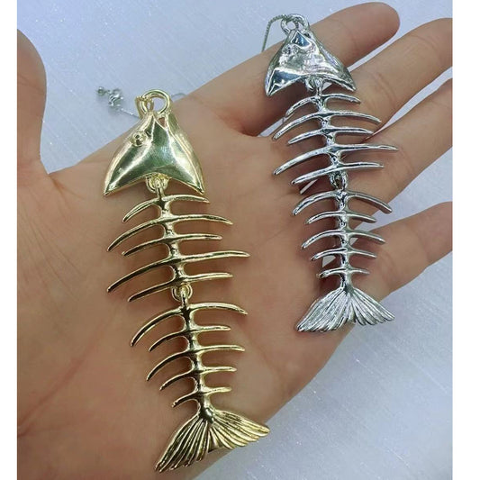 Collar esqueleto de pez