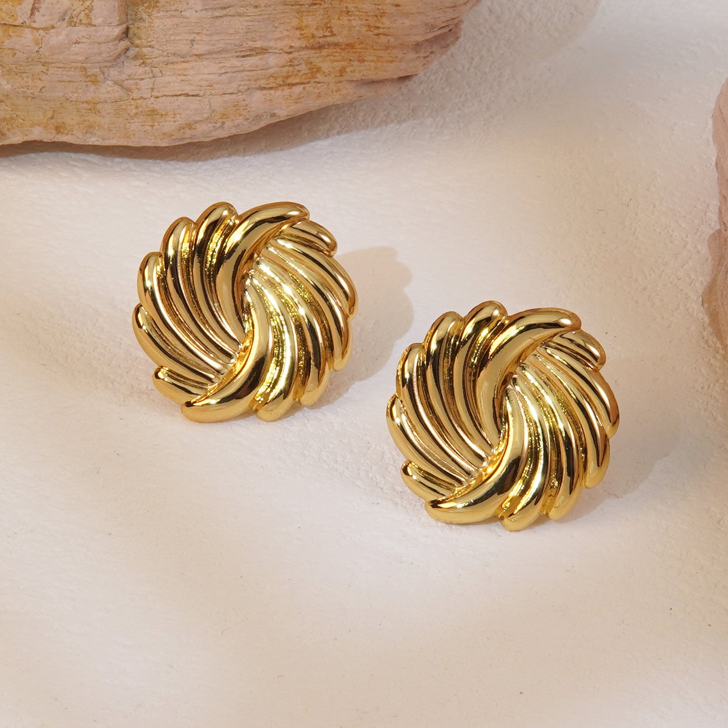 Aretes torbellino